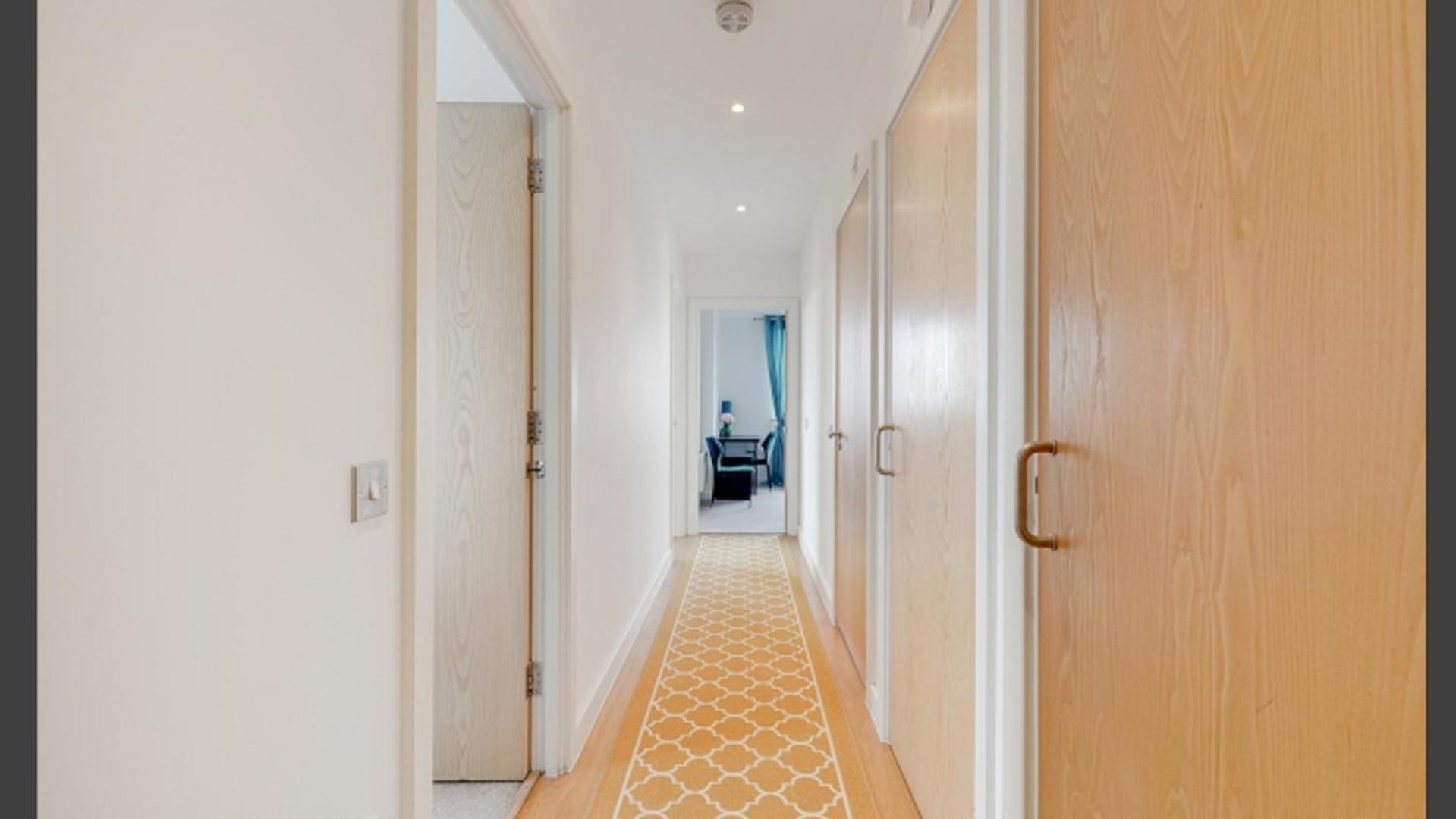 View Apartment, Short Walk To Tower Bridge, Free Parking