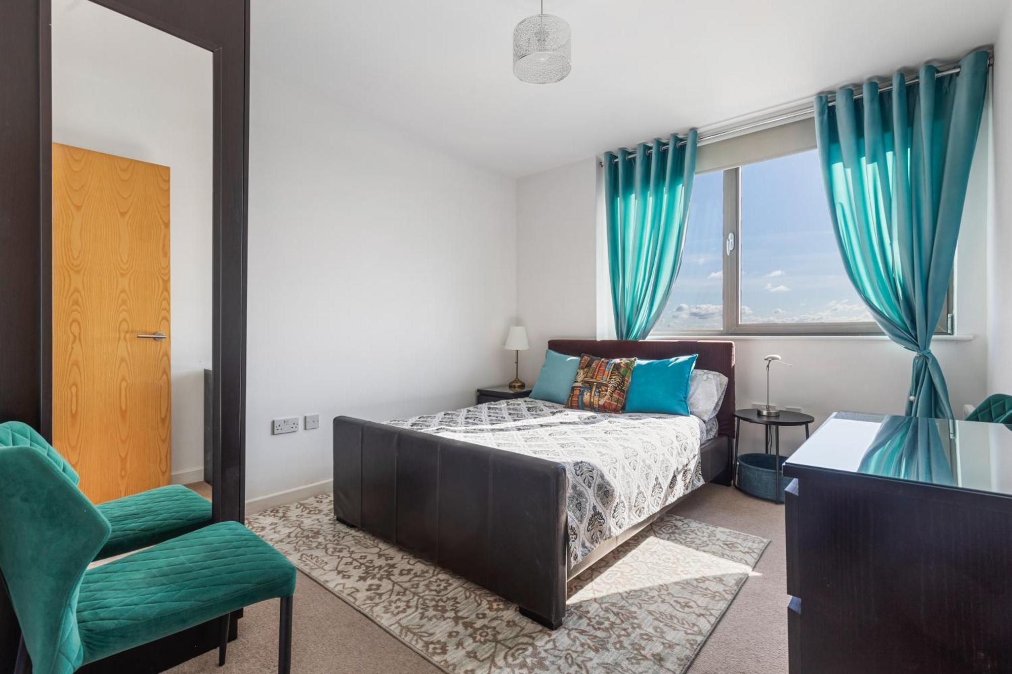 View Apartment, Short Walk To Tower Bridge, Free Parking Londres